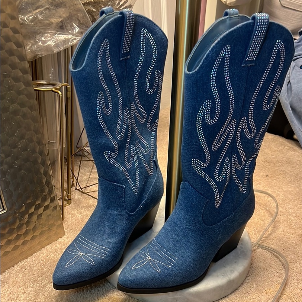 Blue Western Cowboy Boots with Rhinestone Design